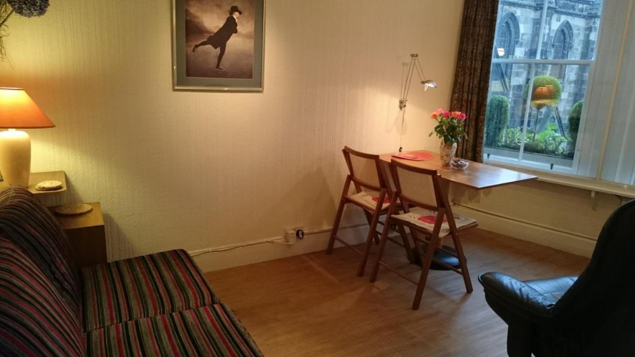 Royal Mile Apartment, 1 Minute From The Castle. إدنبرة المظهر الخارجي الصورة