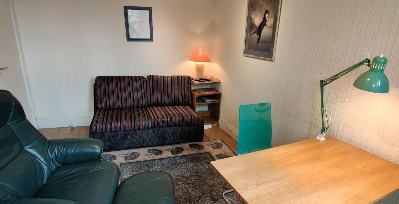 Royal Mile Apartment, 1 Minute From The Castle. إدنبرة المظهر الخارجي الصورة