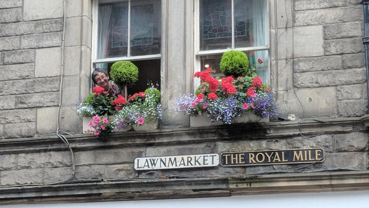 Royal Mile Apartment, 1 Minute From The Castle. إدنبرة المظهر الخارجي الصورة